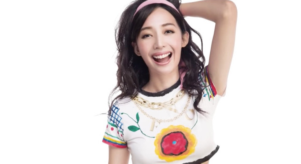 VOGUE - 王心恬為 2014 VOGUE 全球購物夜製作T恤